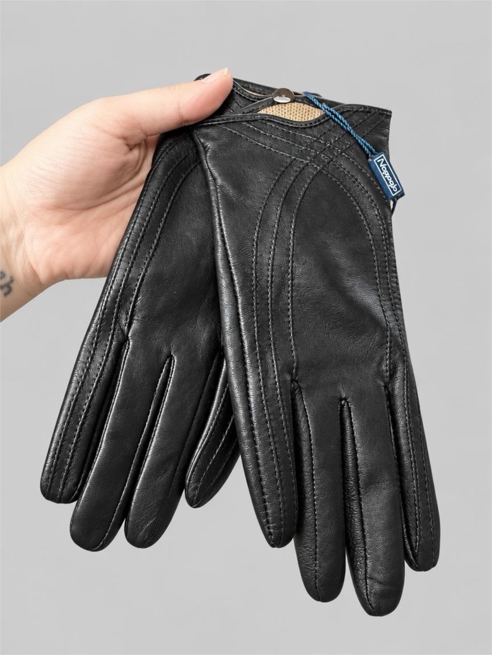 NWT Women’s Leather Gloves
